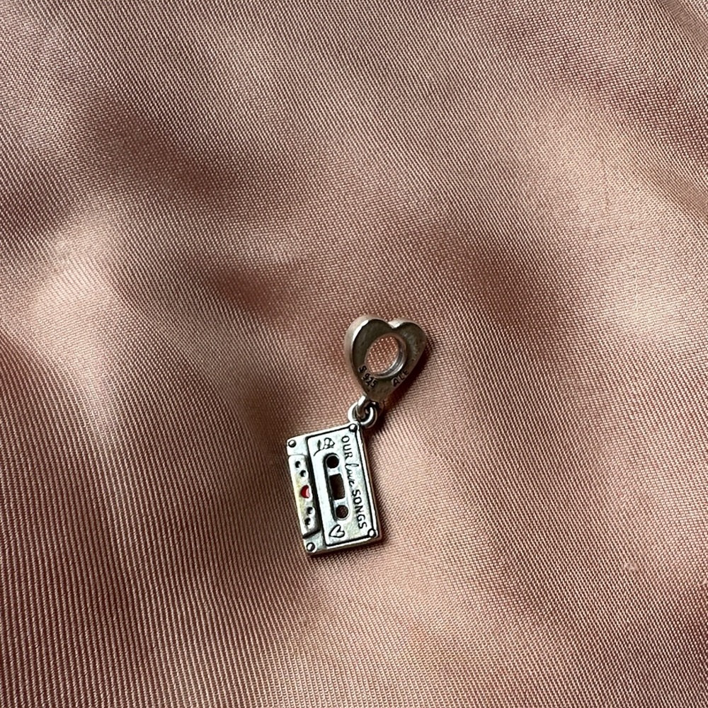 Pandora Mixtape Charm
